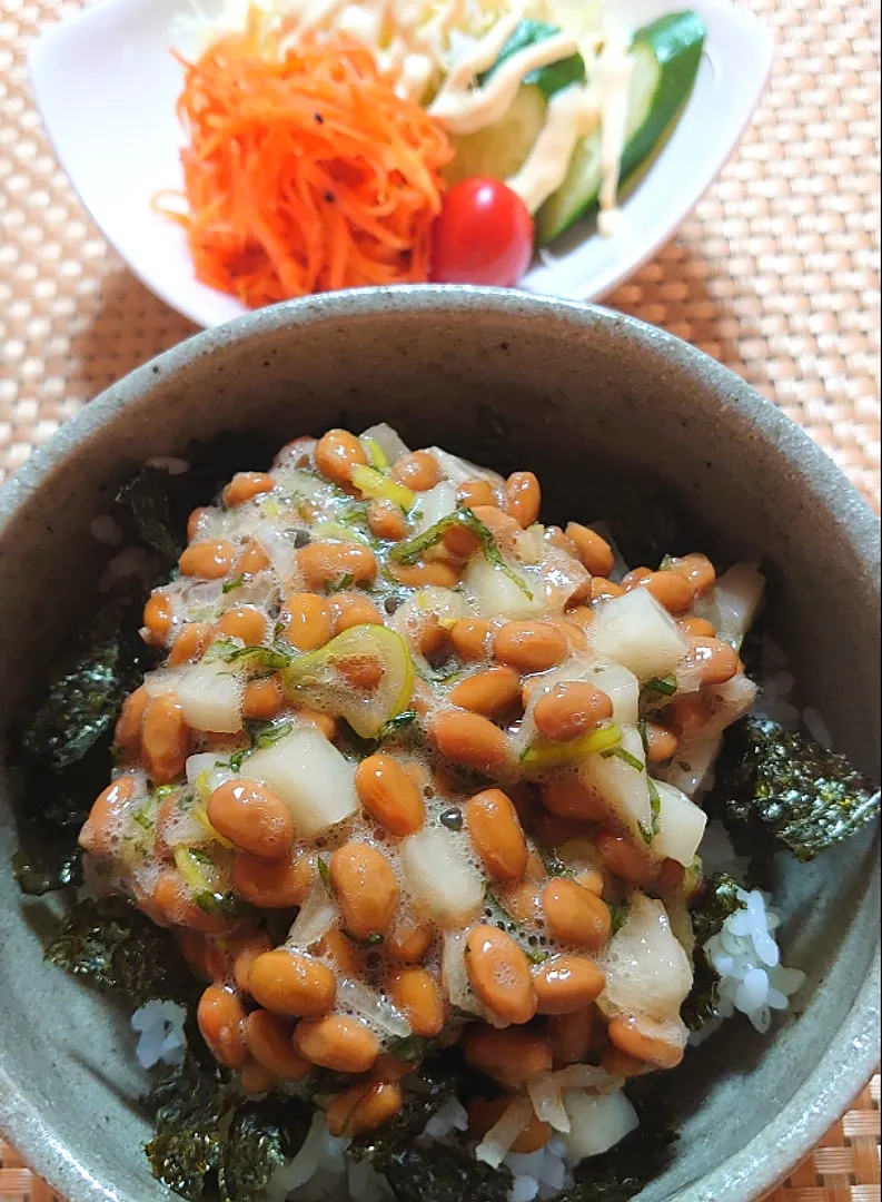 納豆ご飯で朝ご飯🌅|ポチさん