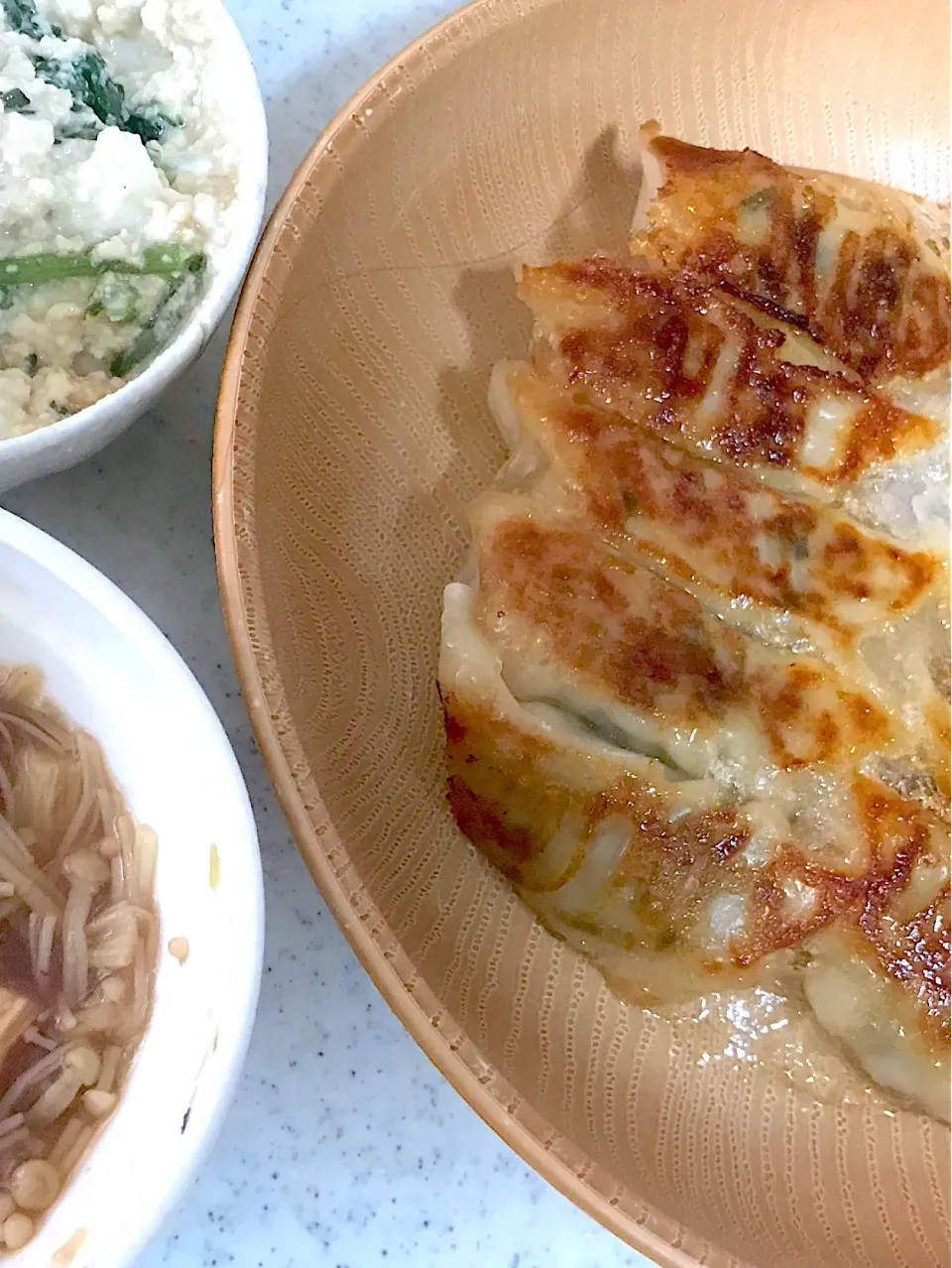 焼き餃子、梅味なめ茸、春菊の白和え|まみみさん