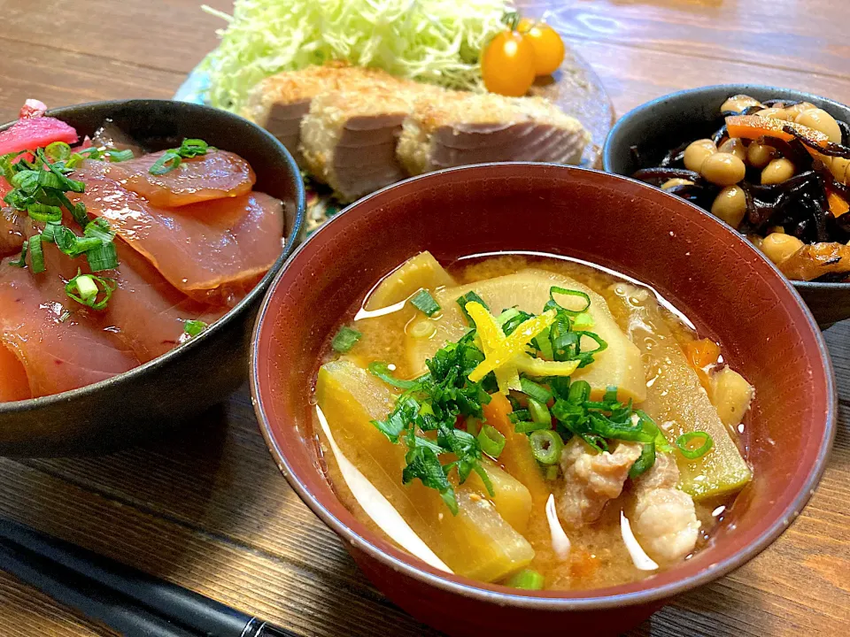 マグロ漬け丼とマグロカツな夕ご飯|n_nさん