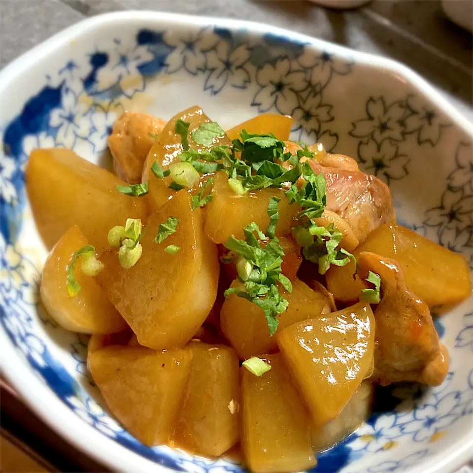 今夜は栄養たっぷり❗️ 鶏肉と大根の照り煮を頂きました😄👍🎉|ギムレットさん