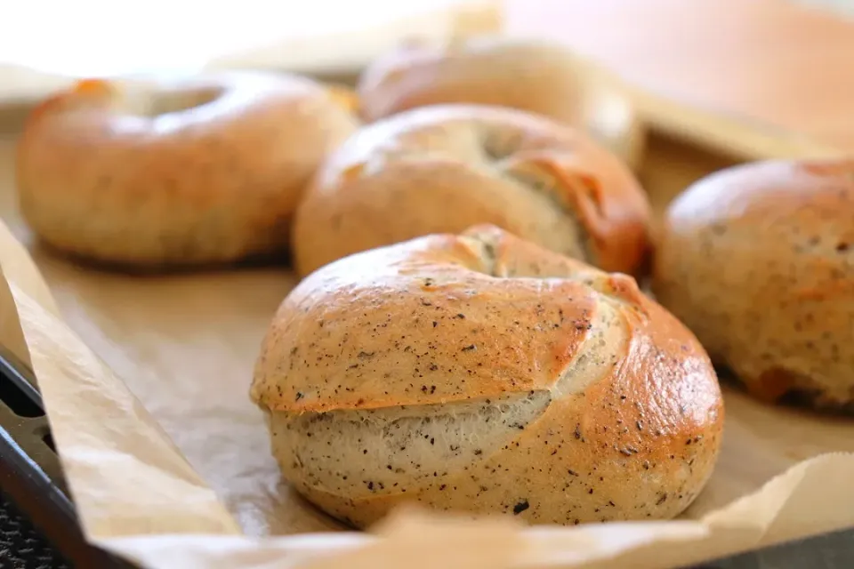 クリームチーズとオレンジピールのベーグル🥯|きみぷさん