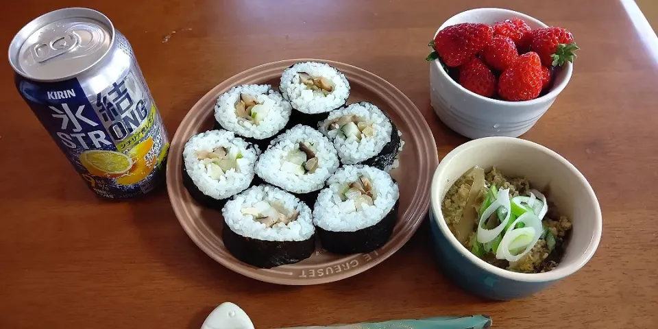 巻き寿司　牛肉と牛蒡の柳川風　まりひめ🍓|裕子さん