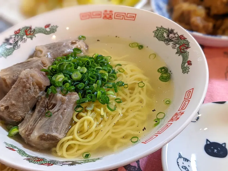 Snapdishの料理写真:牛骨ラーメン☆*°|奈津美さん