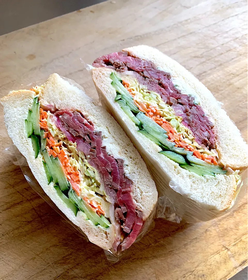 ローストビーフサンド弁当🥪|がおりんさん