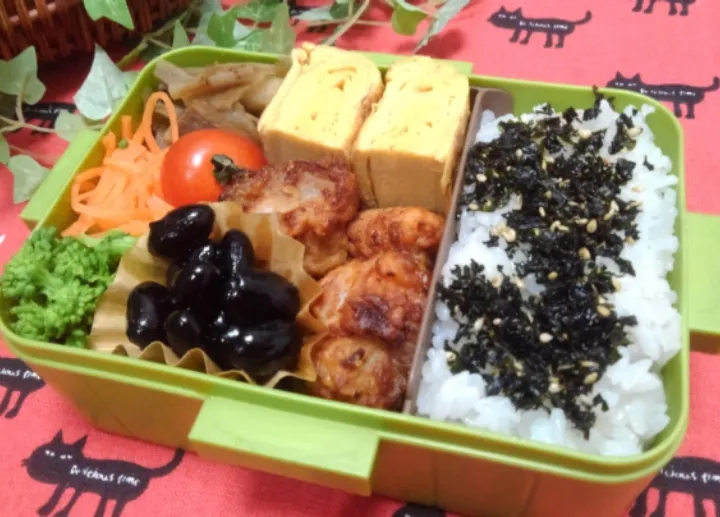 Snapdishの料理写真:唐揚げ弁当|くまちゃんさん