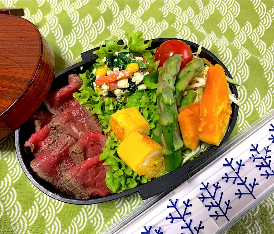 ローストビーフ丼弁当🍱|がおりんさん