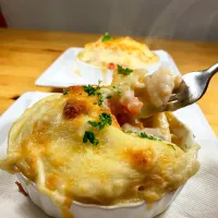 Snapdishの料理写真:Shrimp, Chicken, Mushroom & Penne Gratin (エビ、鶏肉、マッシュルームとペンネの熱々グラタン)|Masa, The Cooking Husbandさん