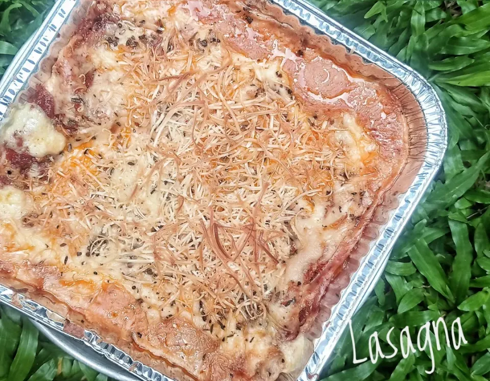 Snapdishの料理写真:1st Order of LASAGNA family Box|Fatima Patelさん