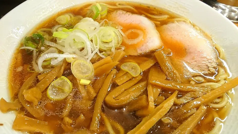 【食べログ 3.66、
ラーメンDB 85.38】
中華そば 共楽
竹の子そば（葱多め、950円）
＋麺大盛（50g、50円）
＠銀座2分、銀座一丁目 、東銀座
22044|大脇さん