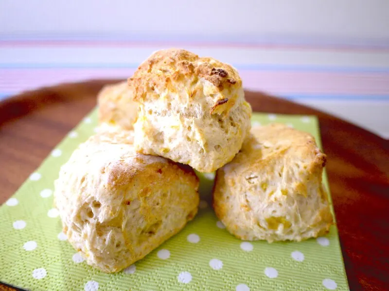 簡単バナナヨーグルトスコーンのレシピ……20分で焼きあがる！ #AllAbout|All About 料理レシピさん