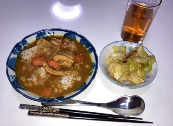 晩御飯はチキンカレー、アンチョビキャベツ。|Saharaさん