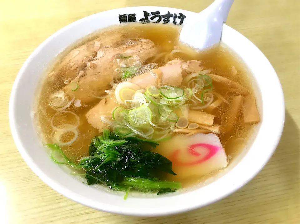 ラーメン  久しぶりに行ってきました。相変わらずすっきりスープにモチモチ麺で美味しかった。スープの量が少し減りましたね。|リフルシャッフルさん