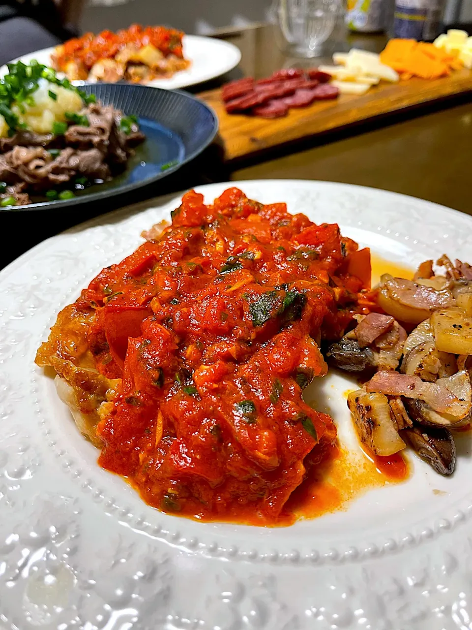 由美さんの料理 チキンステーキのトマトバジルソース！|ナガマンさん