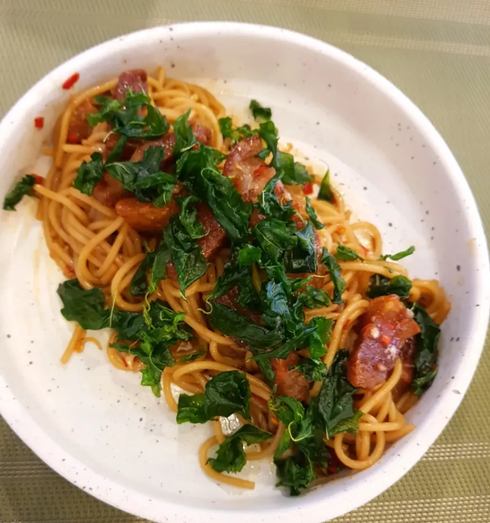 stir fry spaghetti with crispy pork|patcookingfeverパットさん