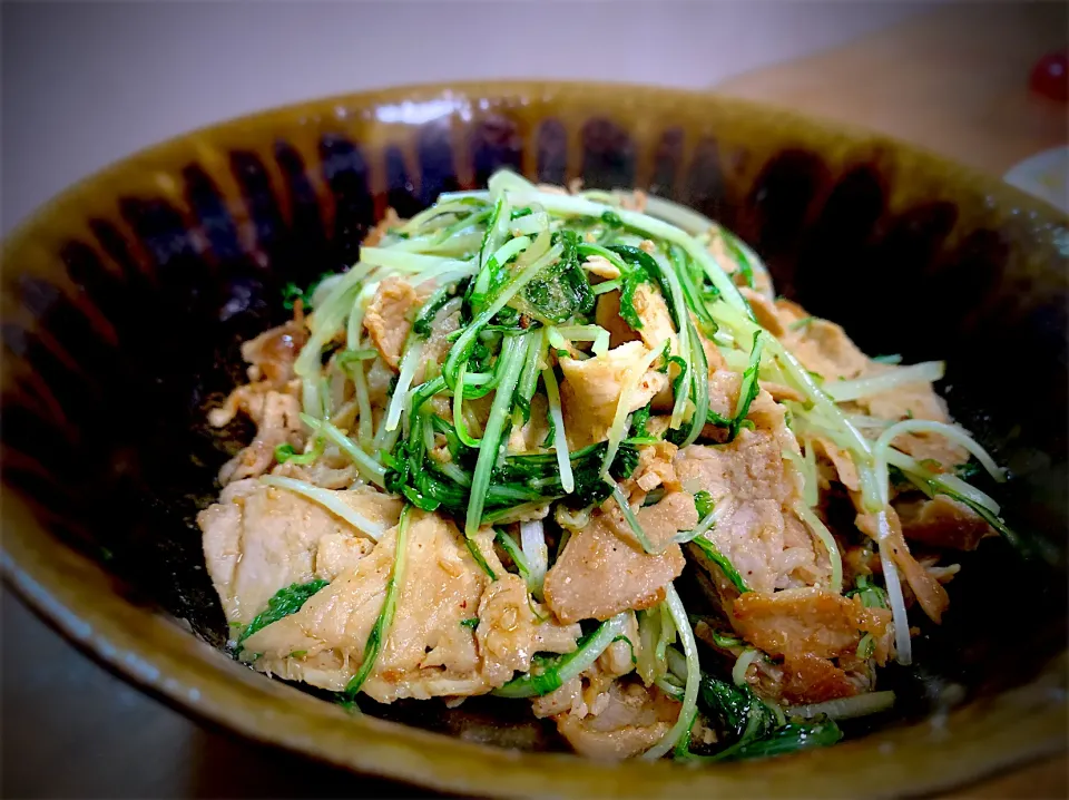 豚肉と水菜のポン酢炒め　(約200円とリーズナブル)|やまひろさん