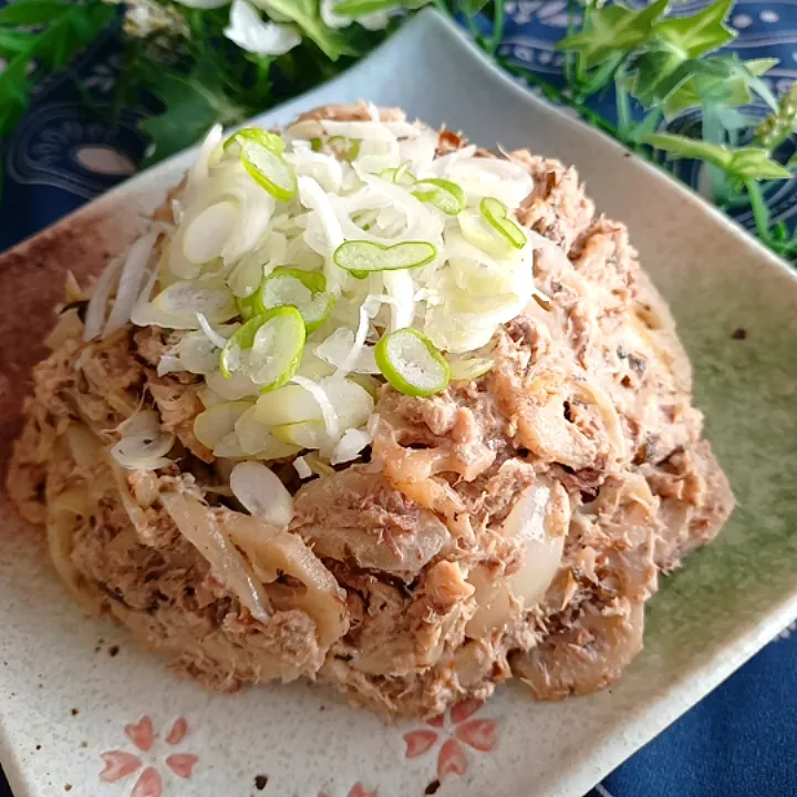 Snapdishの料理写真:れんこんとサバ缶deおつまみサラダ|小豆🌼さん