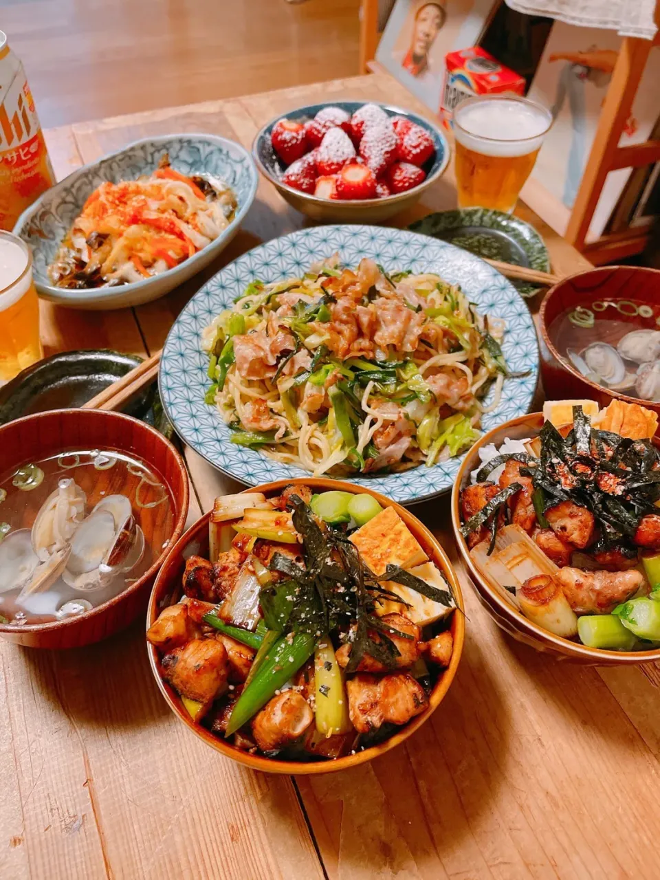 妻と久々がっつり焼き鳥丼！塩焼きそば😲|しんさんさん