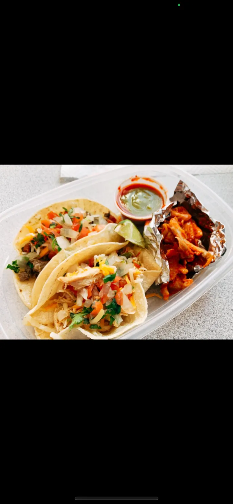 ビーフ&ポーク*タコス、バッファローチキンウイング//beef & shredded pork tacos with buffalo chicken wing|Kazumiさん