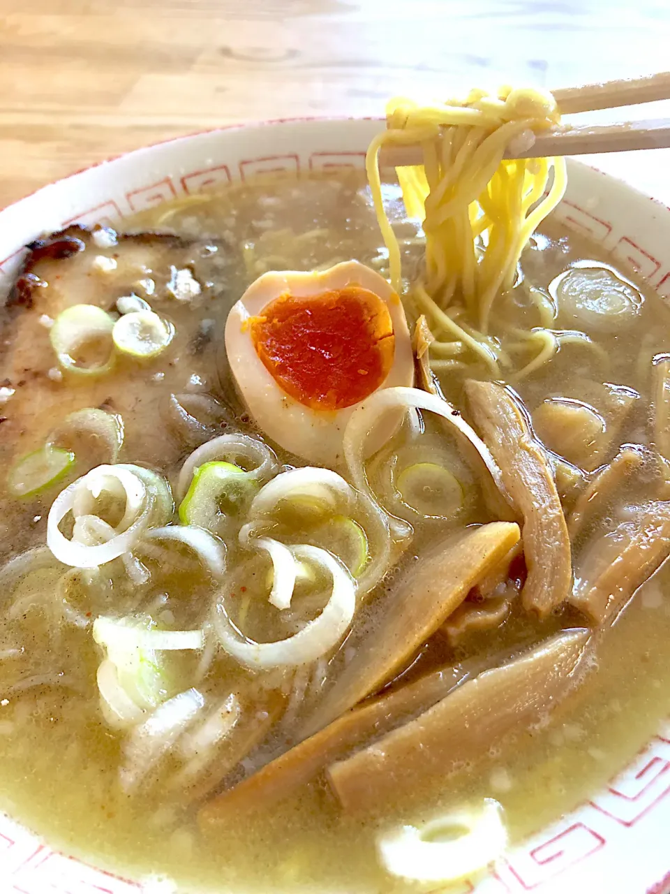 Snapdishの料理写真:にぼし家　醤油ラーメン|Kouji Moriyamaさん