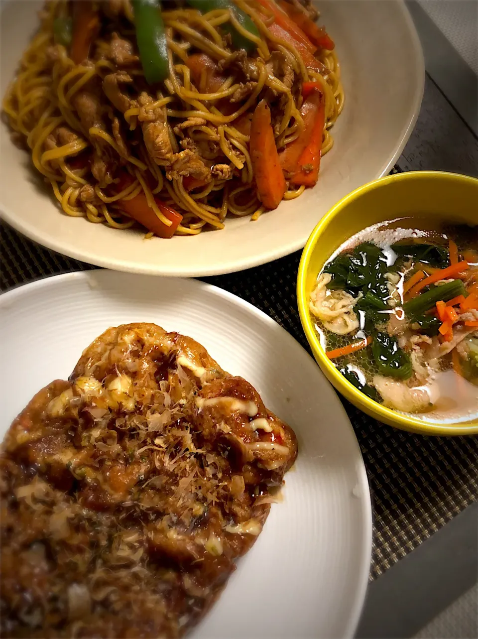 焼きそば　たこ焼き　豚肉とブロッコリーのスープ|amanojakuさん