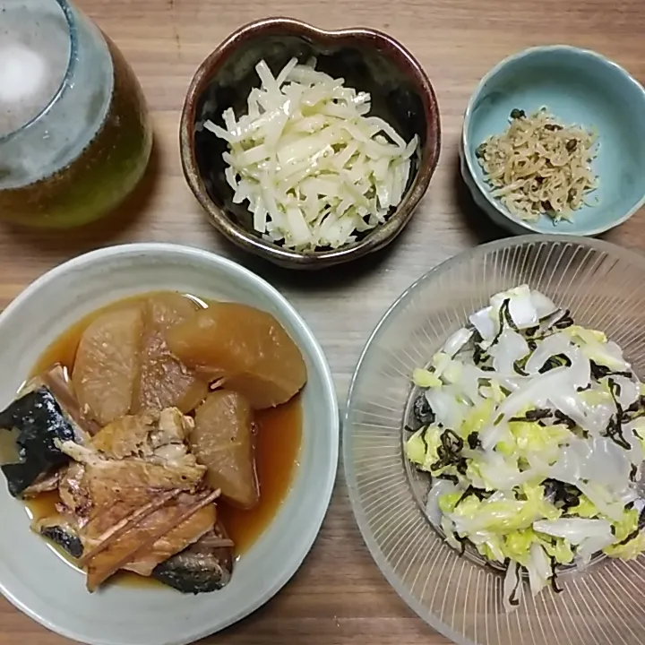 20220227
鰤大根
鮃と白菜の塩昆布和え
大根皮の金平
ちりめん山椒|noccoさん