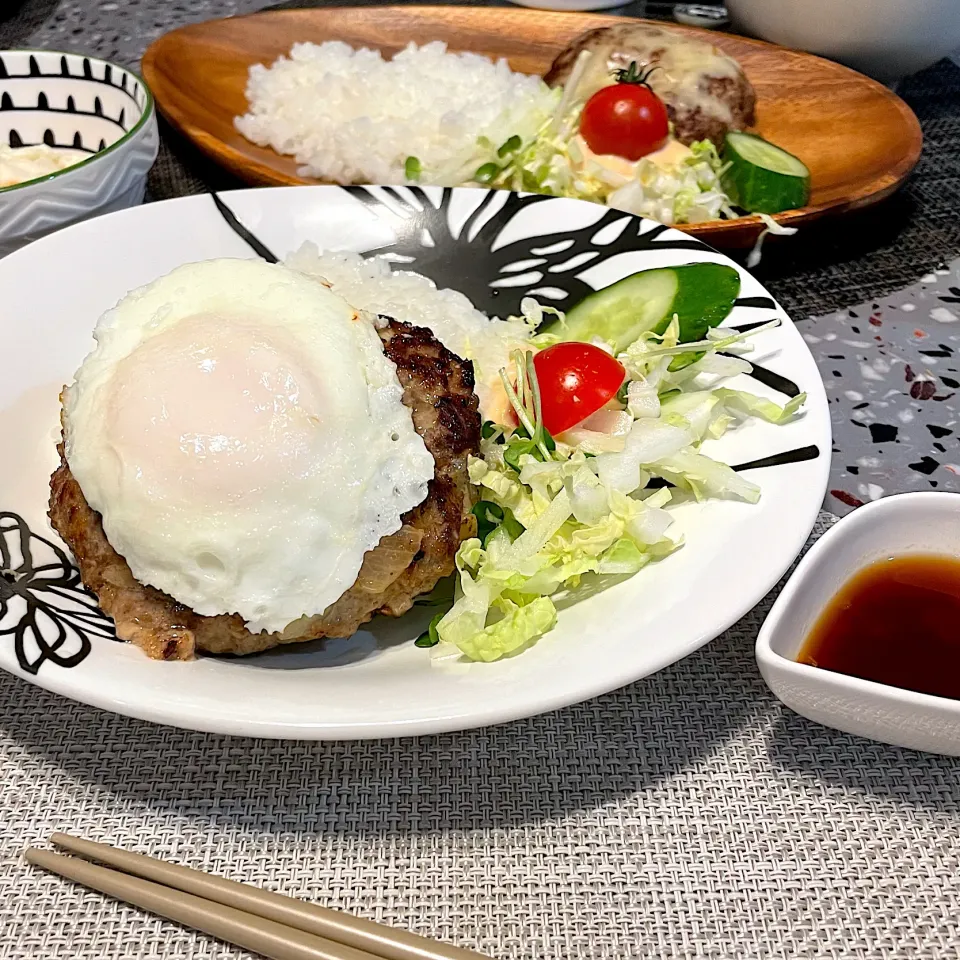 Snapdishの料理写真:娘作ハンバーグプレート(びくドン風)|AKUBI*:ஐ(●˘͈ ᵕ˘͈)さん