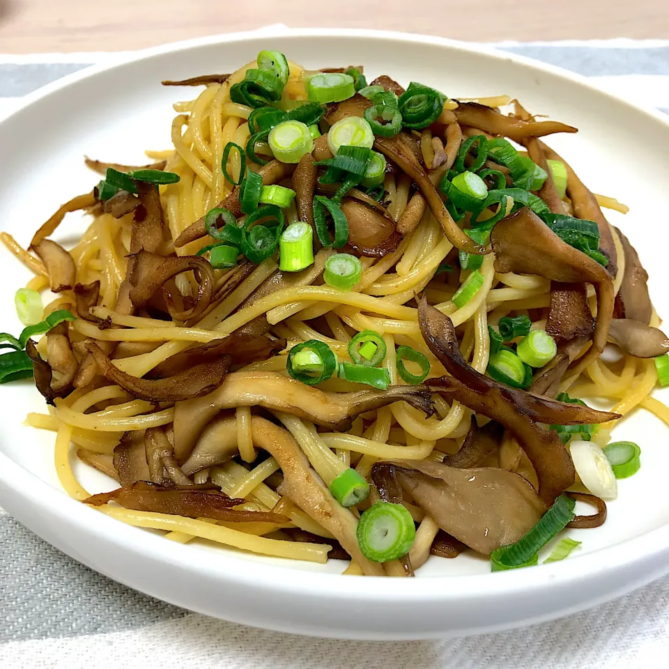 舞茸焦がしバター醤油パスタ|hanakoさん