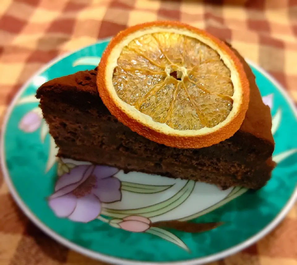 Snapdishの料理写真:チョコレートケーキとドライオレンジ|まゆみさん