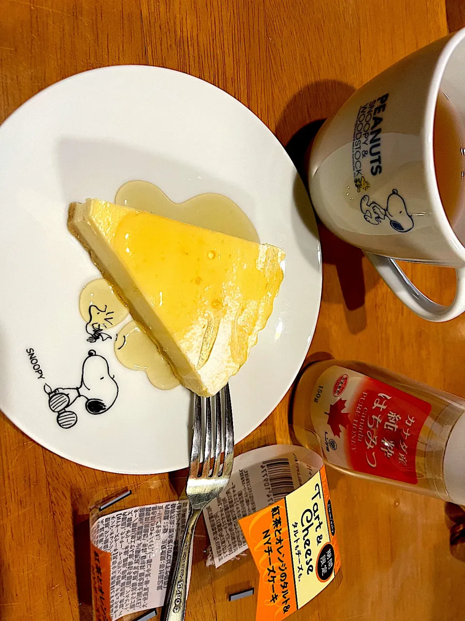 一旦タイヤとかを倉庫に戻しながら #おやつ　ハチミツかけNYチーズケーキ、お紅茶と味が合う|ms903さん