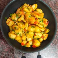 Snapdishの料理写真:Aloo Fry with no onion Garlic 🧄 🧅|Varuni Joshiさん