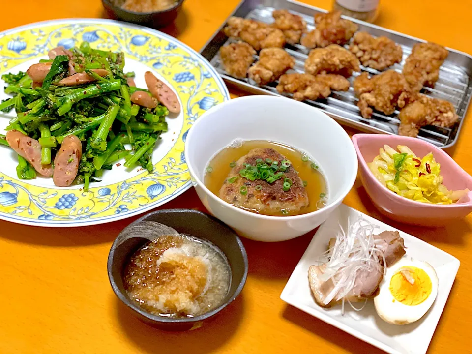 菜の花とウィンナーのマスタード炒め🌟鶏のからあげ🌟鶏と牛蒡の炊き込みご飯の焼きおに出汁茶漬け🌟ラーパーツァイ🌟味玉🌟チャーシュー|まり＊さん