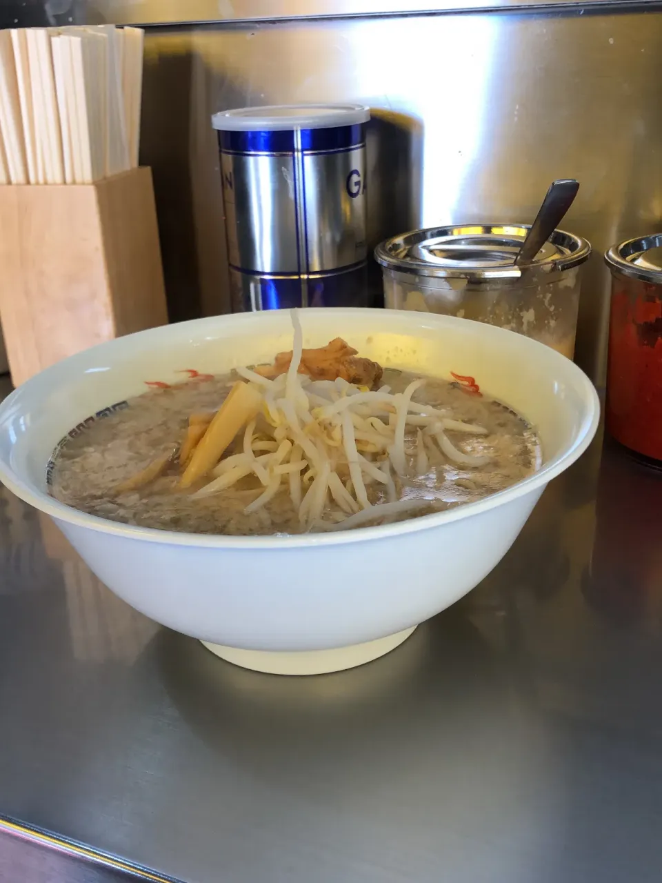 Snapdishの料理写真:今日は　＃ニンニク　＃朝ラー　＃ラーメン　＃ホープ軒|Hajime Sakaiさん