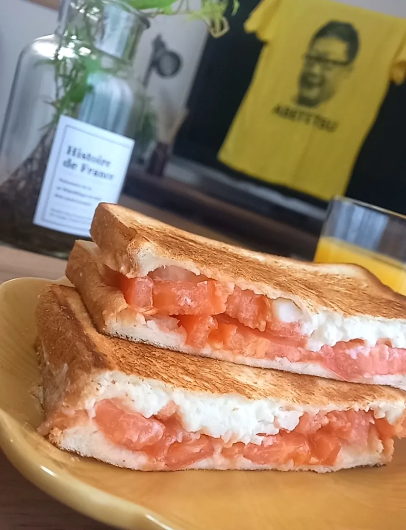 ﾄﾏﾄとﾎﾟﾃｻﾗのﾎｯﾄｻﾝﾄﾞ|まりおさん