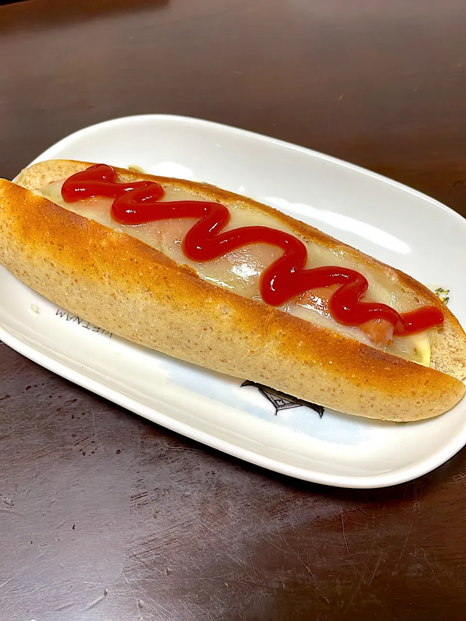 ライ麦粉入りコッペパンで、ホットドッグ🌭|Michiko Okamotoさん