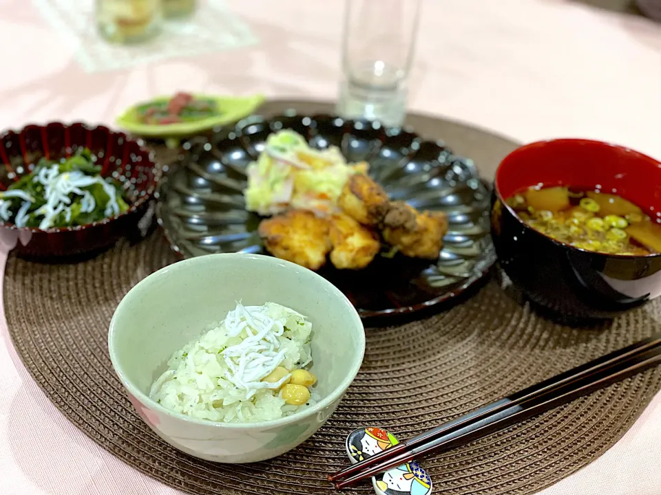 Snapdishの料理写真:昨日のお夕飯は塩糀づけの唐揚げがメイン😚|Seikoさん