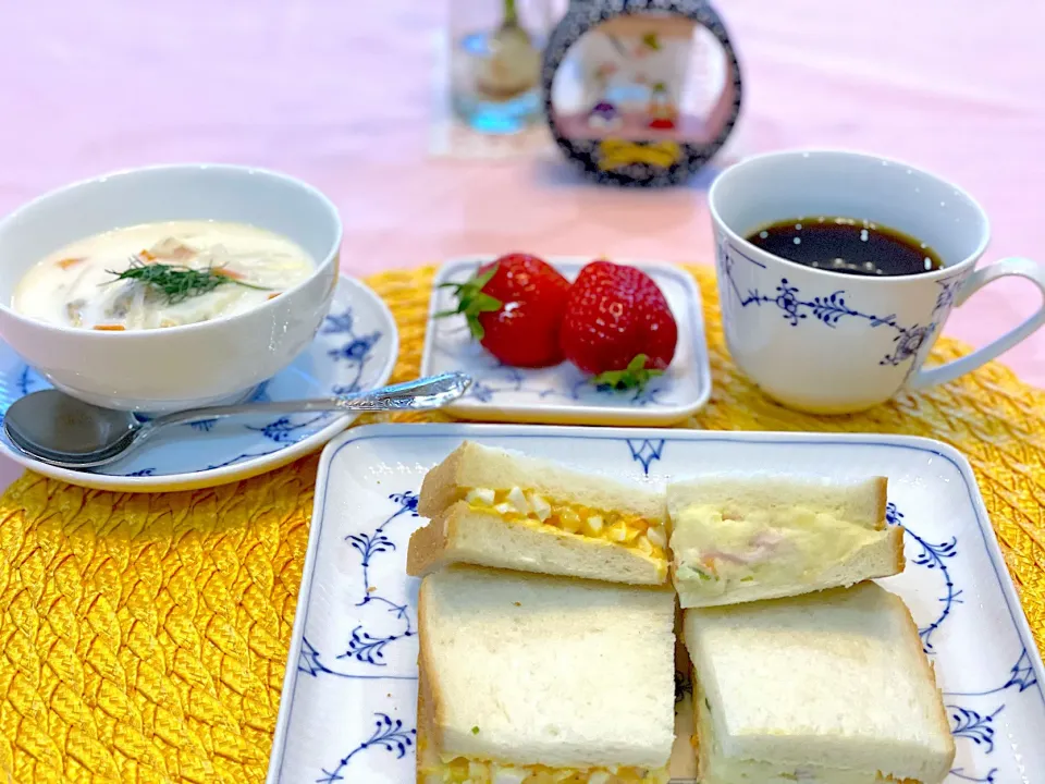 桃の節供とは関係ないけど、サンドイッチの朝ごパン🥪|Seikoさん