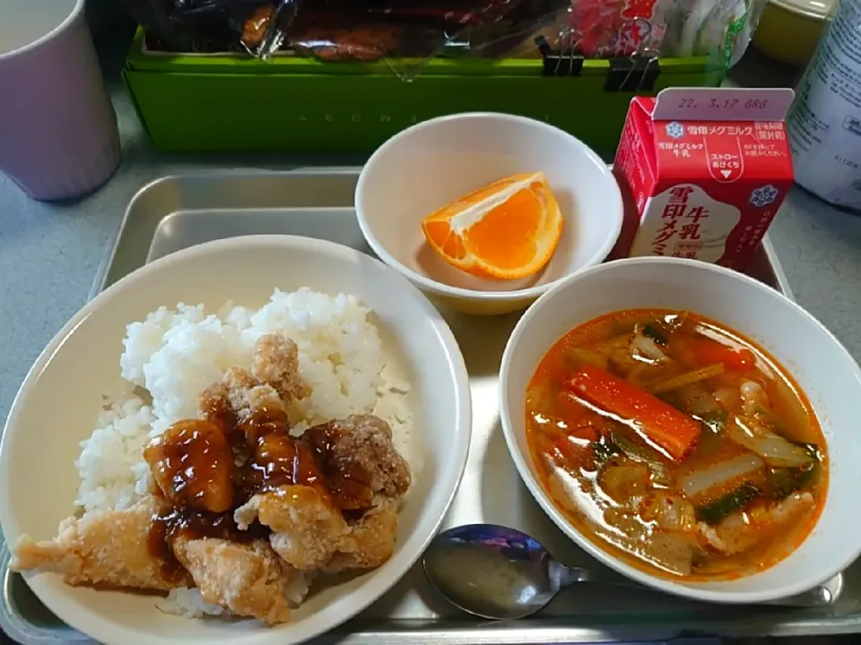 Snapdishの料理写真:今日の給食(3/4 )|えっちゃんさん