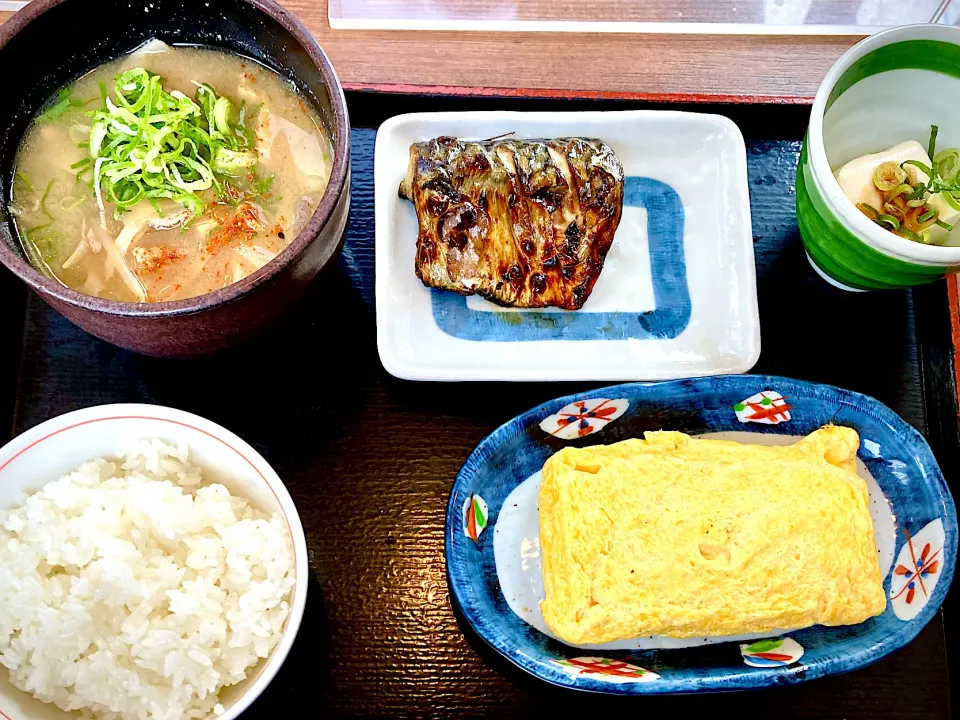 Snapdishの料理写真:豚汁定食|mottomoさん