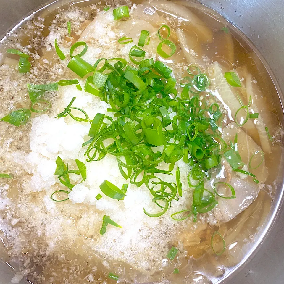 Snapdishの料理写真:山本ゆりさんのレシピ🍲祖父の大根で豚バラスタミナ鍋|1614さん