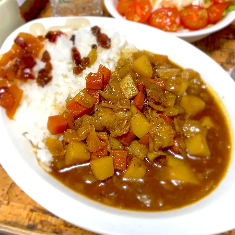 再現！「護衛艦やまゆき」の牛すじ煮込みカレー🍛|にょんにいさん