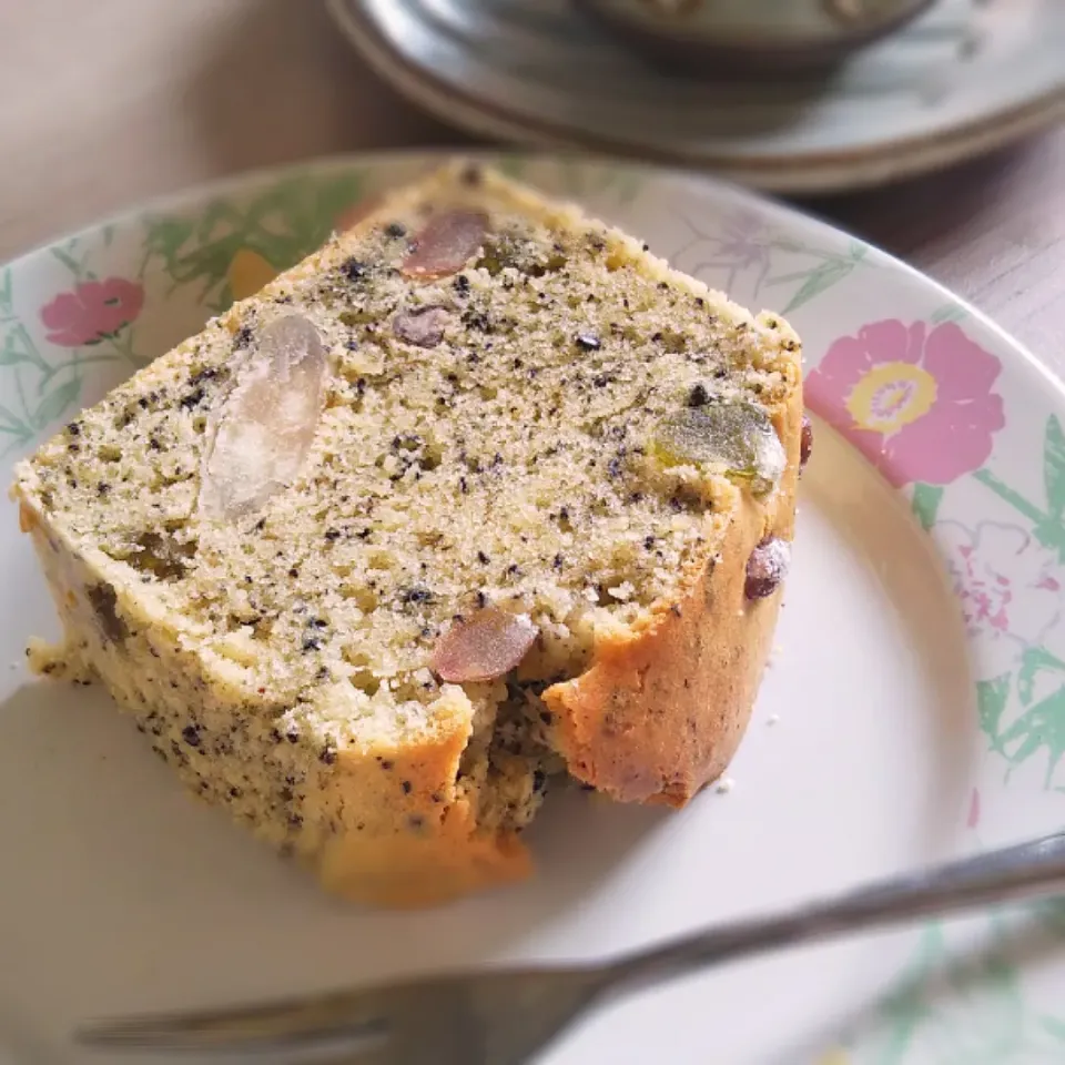 甘納豆入り黒ごまケーキ。|さくり。さん