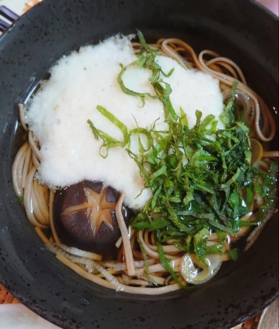 とろろ蕎麦で夕ご飯🍴|ポチさん