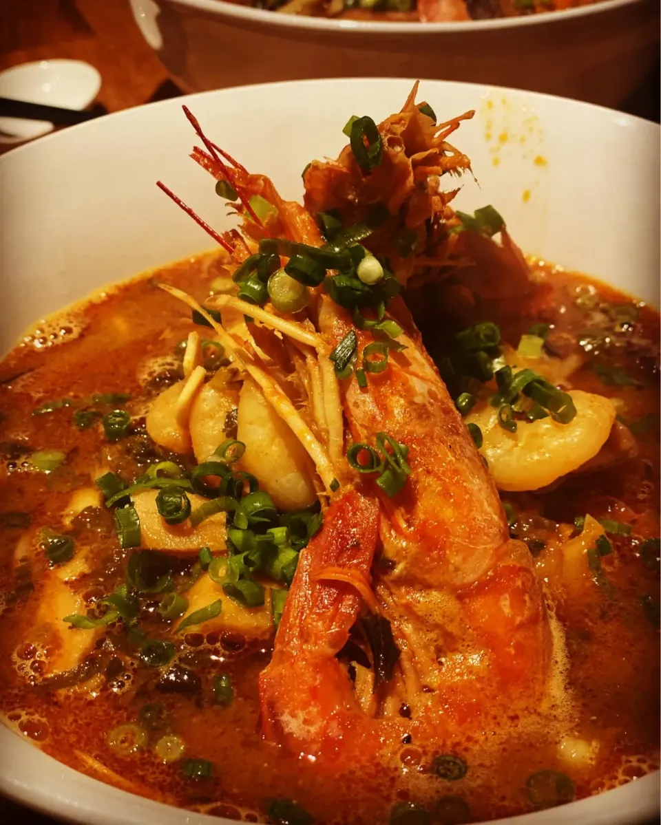 Dinner ! Dinner ! Dinner ! 
A little Fusion Dish 
Thai & Japanese 
Miso Stock with Tom Yum Seasoning with Garlic , Fresh Basil ,Lime Leaf, fresh Prawns, Mushroo|Emanuel Hayashiさん