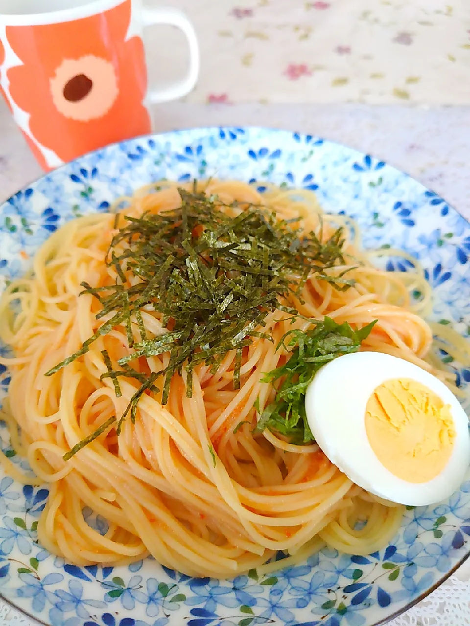 ブランチはパスタ

ソースは手抜き
麺はレンチンで8分
でも、ゆで卵トッピング|🍒ふみりん🍒さん