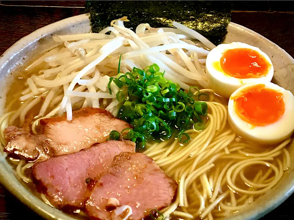 Snapdishの料理写真:今日のランチは＂もやしラーメン＂|mottomoさん