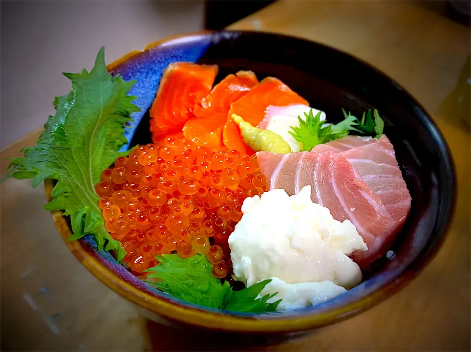 Snapdishの料理写真:海鮮丼|やまひろさん