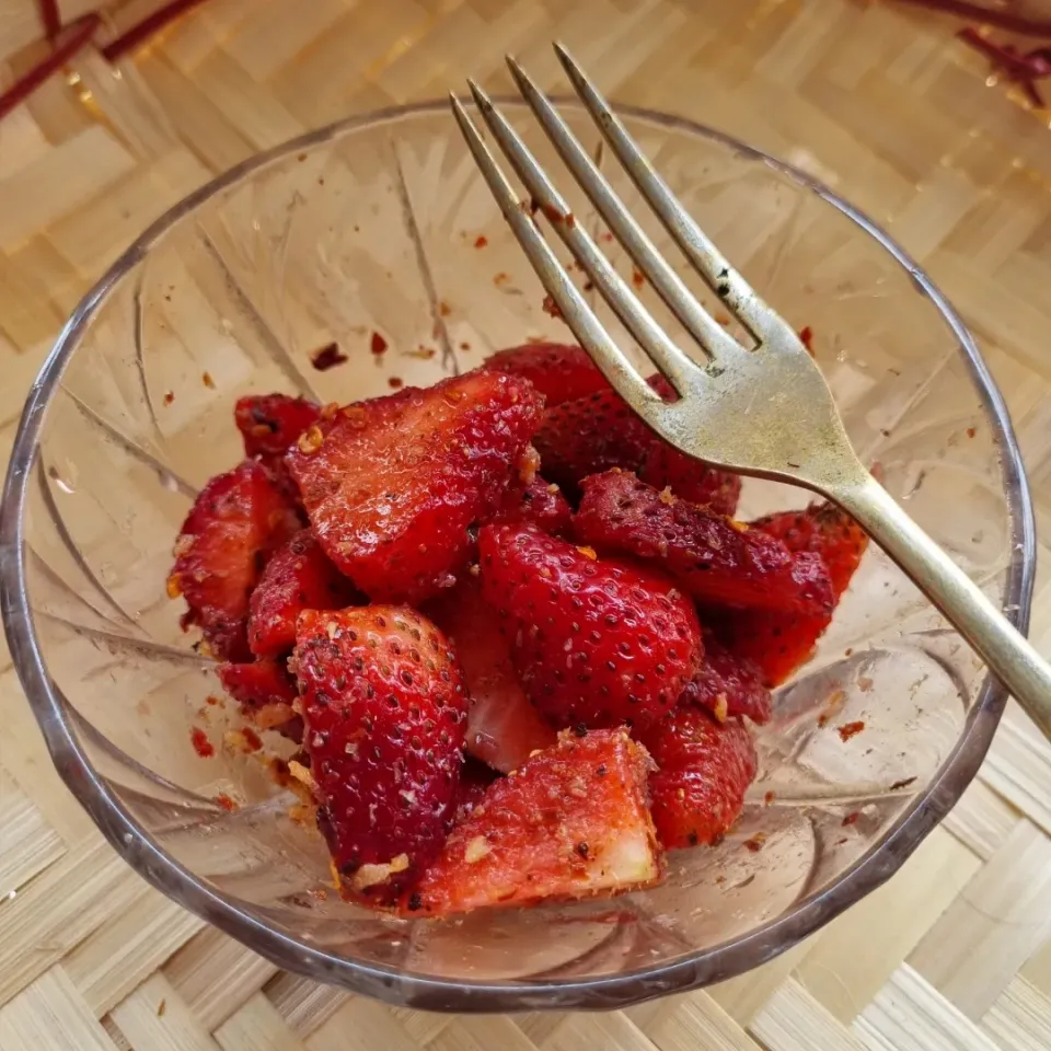 stawberry salad|Winlei Phyuさん