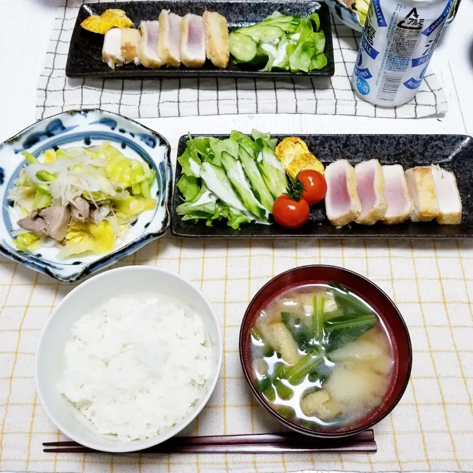 まぐろのカレー竜田焼き
キャベツと豚の塩レモン炒め🍋
小松菜とじゃがいもの味噌汁|ひぃちゃんさん