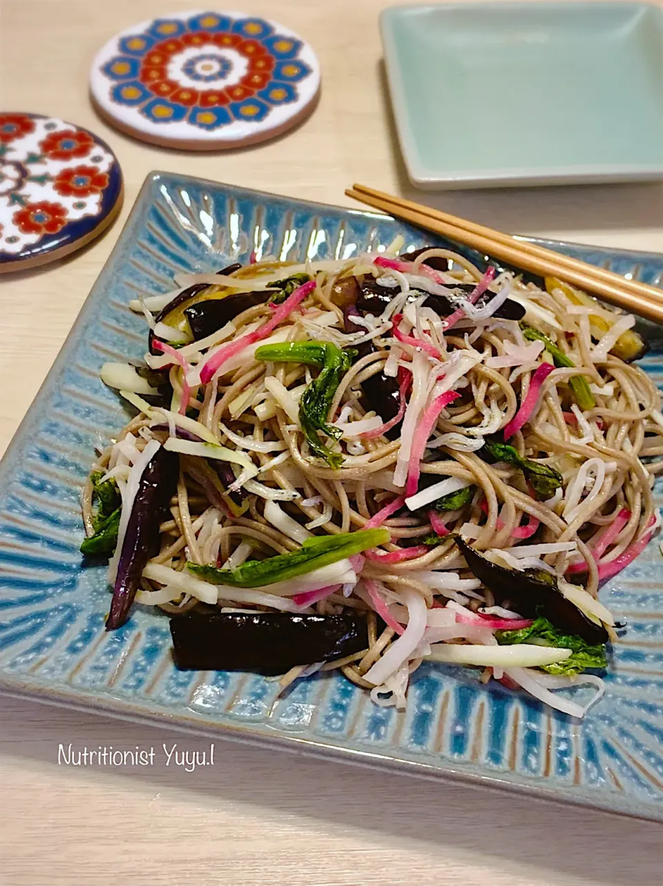 Snapdishの料理写真:茄子と二色大根としらすの炒めそば|ゆーこどんさん