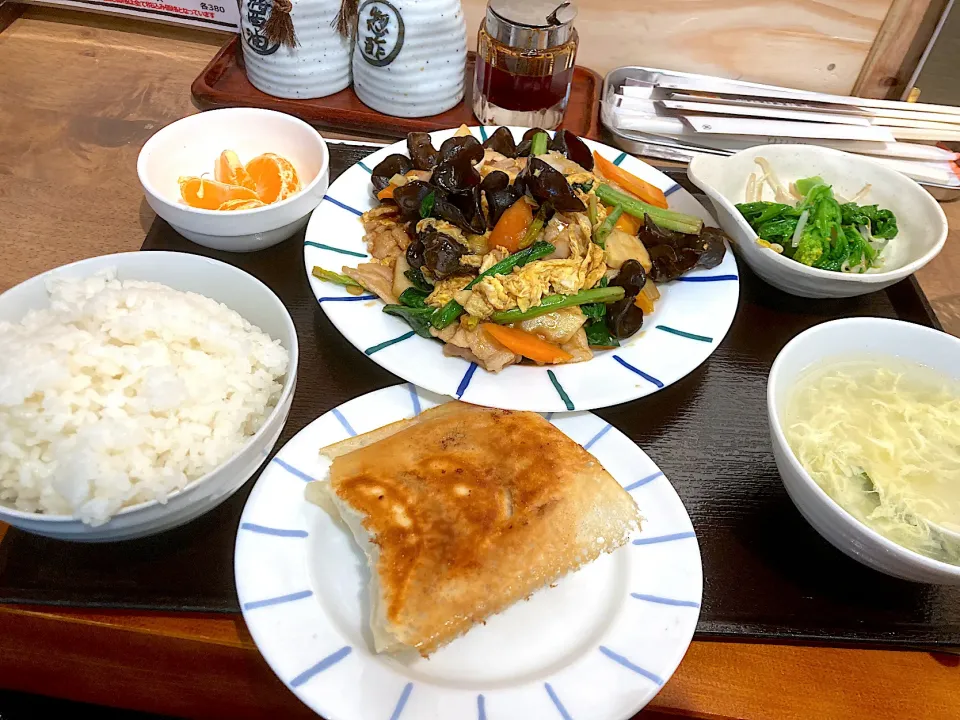 玉子とキクラゲ炒め定食@銀座餃子(東銀座)|yoooochanさん